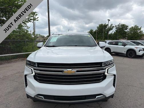 Summit White 2021 Chevrolet Suburban LT