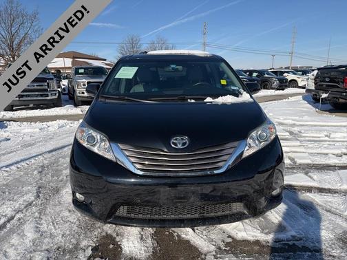 2017 Toyota Sienna XLE