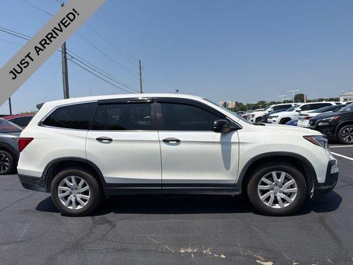 White Diamond Pearl 2019 Honda Pilot LX