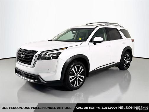 Everest White Pearl Tricoat 2025 Nissan Pathfinder Platinum FWD