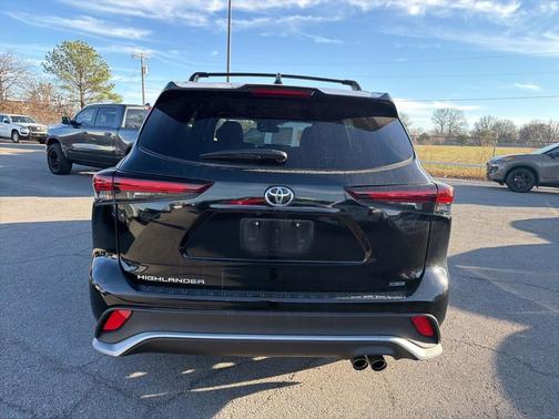 2024 Toyota Highlander XSE
