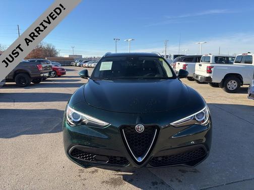 2021 Alfa Romeo Stelvio Base