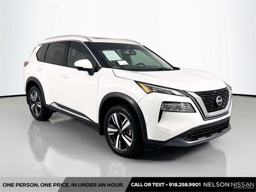 Pearl White Tricoat 2023 Nissan Rogue SL