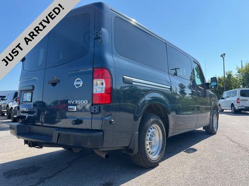 2016 Nissan NV Passenger NV3500 HD S V8