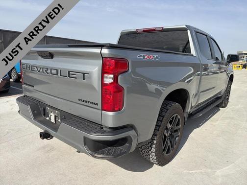 2023 Chevrolet Silverado 1500 Custom