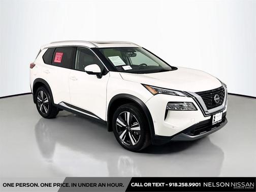 Pearl White Tricoat 2023 Nissan Rogue SL