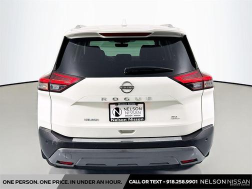Pearl White Tricoat 2023 Nissan Rogue SL