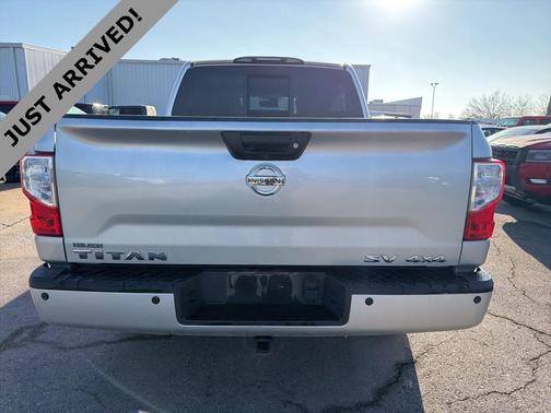 2017 Nissan Titan SV