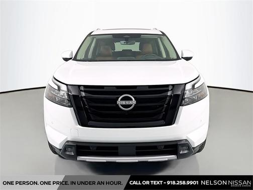 2025 Nissan Pathfinder Platinum 4WD