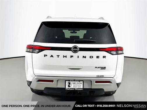 2025 Nissan Pathfinder Platinum 4WD