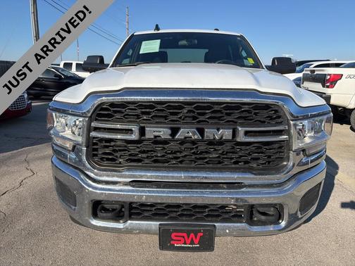 2022 RAM 2500 Tradesman Crew Cab 4x4 8' Box