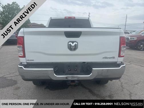 2019 RAM 2500 Tradesman Crew Cab 4x4 6'4' Box