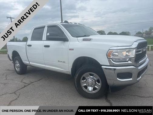 2019 RAM 2500 Tradesman Crew Cab 4x4 6'4' Box