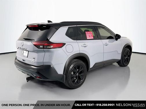 Boulder Gray Pearl/Super Black 2023 Nissan Rogue SV