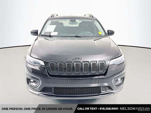 Diamond Black Crystal Pearlcoat 2019 Jeep Cherokee Altitude