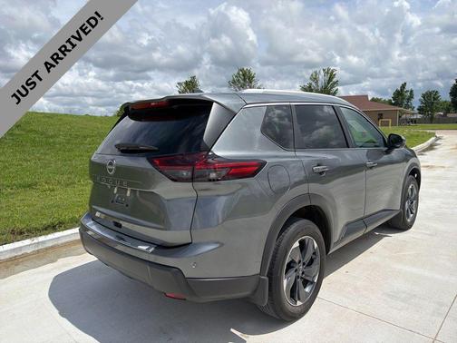 Gun Metallic 2025 Nissan Rogue SV