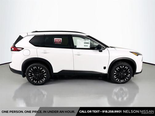 Everest White Pearl Tricoat 2026 Nissan Rogue Dark Armor