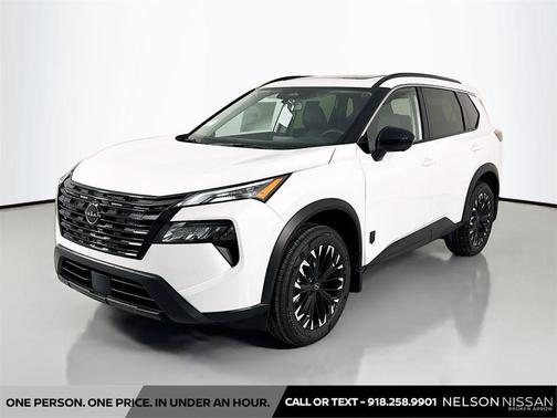Everest White Pearl Tricoat 2026 Nissan Rogue Dark Armor