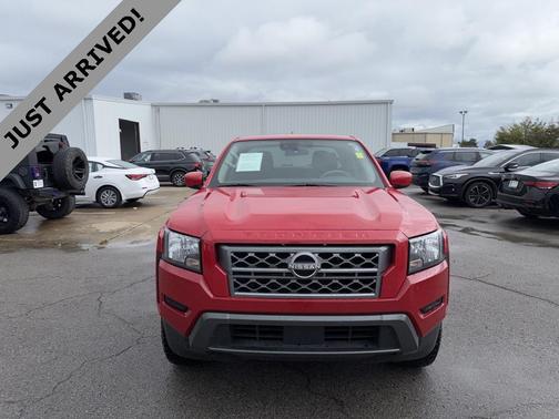 2022 Nissan Frontier SV