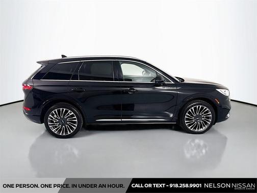 INFINITE BLACK METALLIC 2020 Lincoln Corsair Reserve