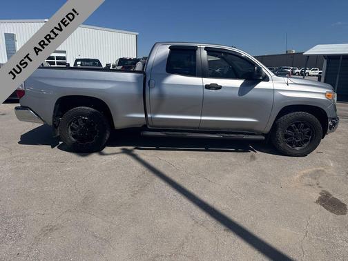 2014 Toyota Tundra SR5