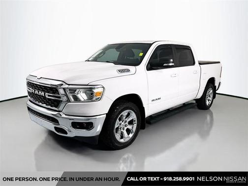 Bright White Clearcoat 2022 RAM 1500 Big Horn/Lone Star