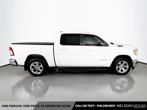 Bright White Clearcoat 2022 RAM 1500 Big Horn/Lone Star