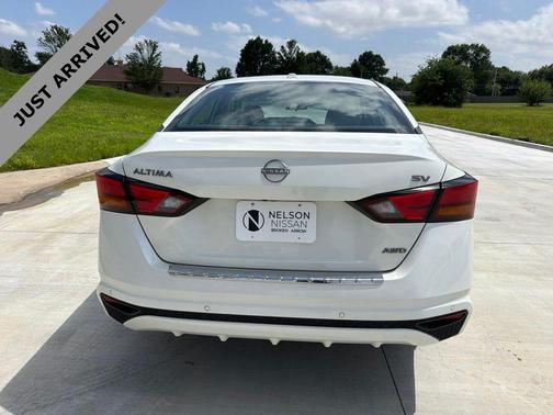 Pearl White Tricoat 2023 Nissan Altima 2.5 SV