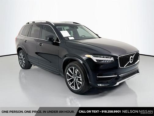 Onyx Black Metallic 2017 Volvo XC90 T6 Momentum