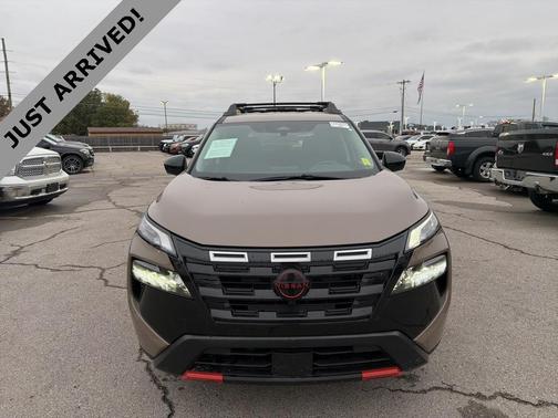 2025 Nissan Rogue Rock Creek