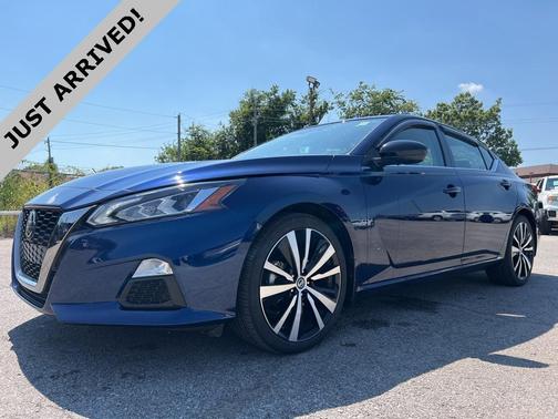 2022 Nissan Altima SR FWD