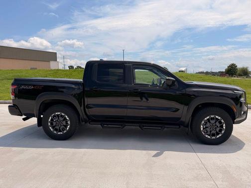 Super Black 2026 Nissan Frontier PRO-4X