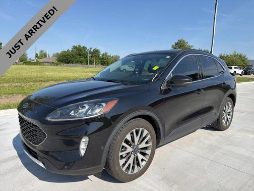 AGATE BLACK METALLIC 2020 Ford Escape Titanium