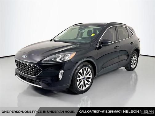 AGATE BLACK METALLIC 2020 Ford Escape Titanium