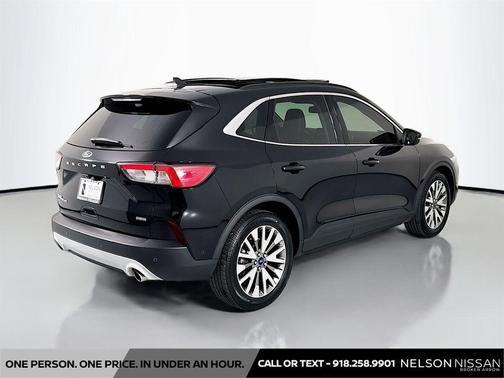 AGATE BLACK METALLIC 2020 Ford Escape Titanium