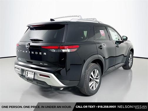 2025 Nissan Pathfinder SL 4WD