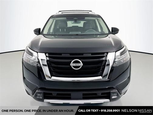 2025 Nissan Pathfinder SL 4WD