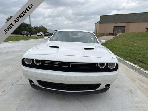 White Knuckle Clearcoat 2023 Dodge Challenger SXT