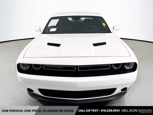 White Knuckle Clearcoat 2023 Dodge Challenger SXT