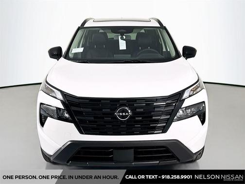 Everest White Pearl Tricoat 2026 Nissan Rogue Dark Armor