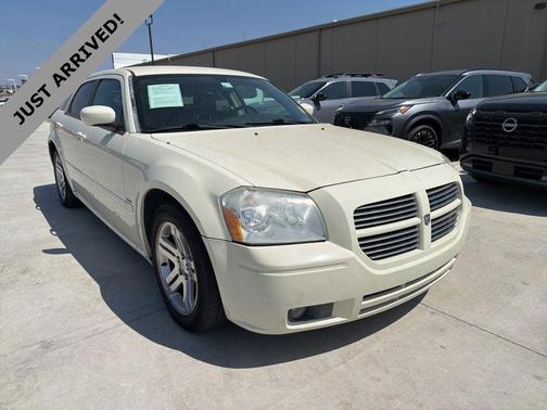2005 Dodge Magnum RT