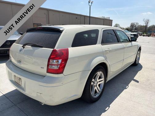 2005 Dodge Magnum RT