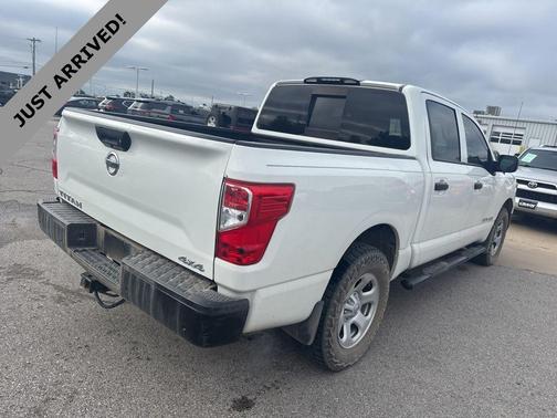 Glacier White 2021 Nissan Titan S