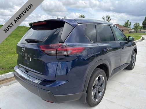 Deep Ocean Blue Pearl 2025 Nissan Rogue SV