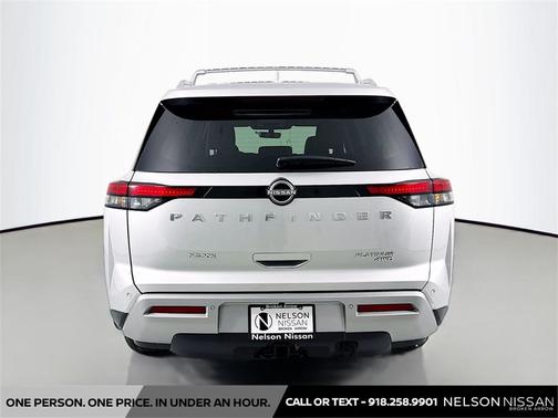 2025 Nissan Pathfinder Platinum 4WD