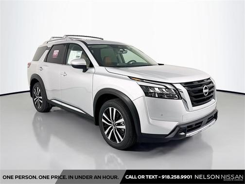 2025 Nissan Pathfinder Platinum 4WD