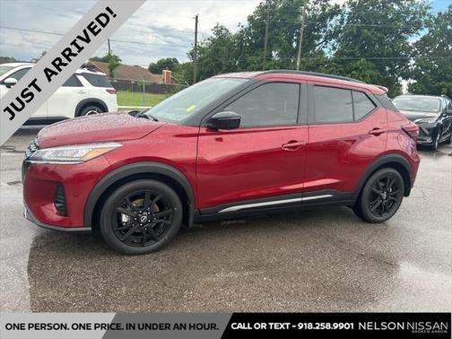 2022 Nissan Kicks SR
