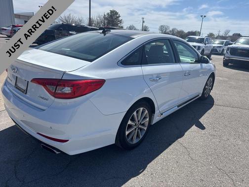 Quartz White Pearl 2016 Hyundai SONATA Limited