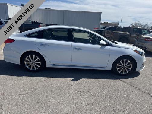 Quartz White Pearl 2016 Hyundai SONATA Limited