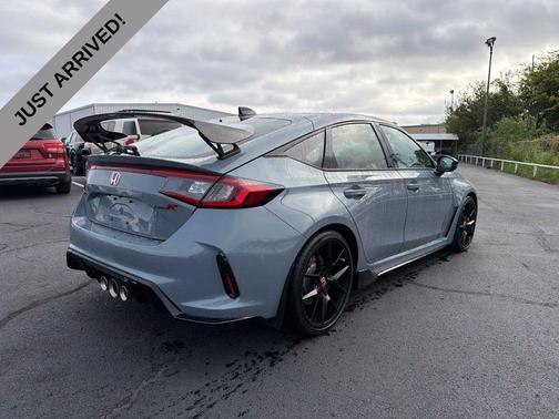 Sonic Gray Pearl 2026 Honda Civic Type R